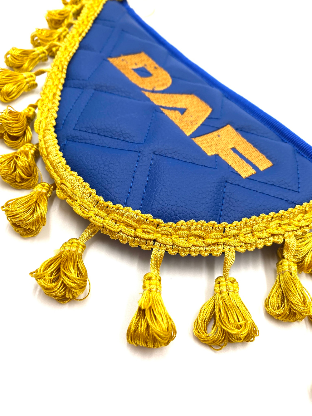 Вымпел тройной Daf (экокожа, синий с желтой вышивкой)