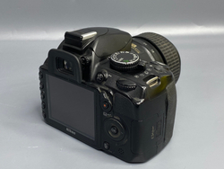 Nikon D3100 Kit 18–55mm — 70 200 кадров