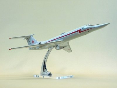 Модель самолета Ту-134 УБЛ (М1:100, ВВС, Красная полоса, звезда на киле)