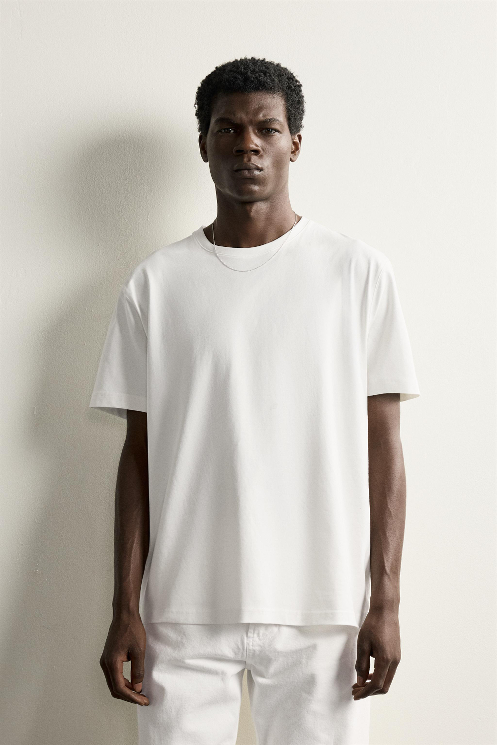 БАЗОВАЯ ФУТБОЛКА MEDIUM WEIGHT /02 — ZARA