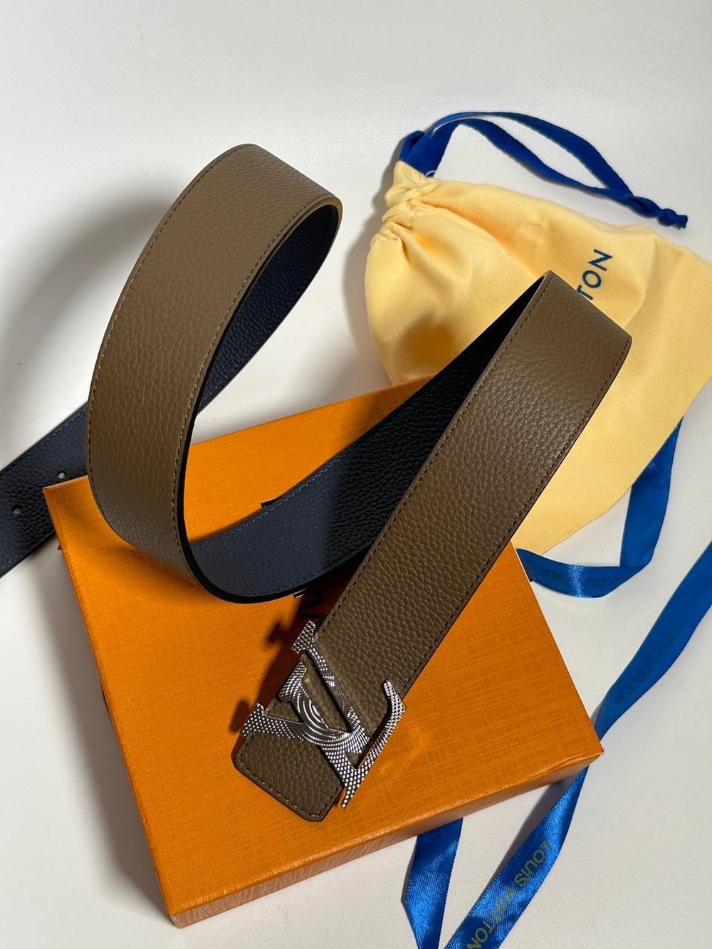 Двухсторонний ремень Louis Vuitton