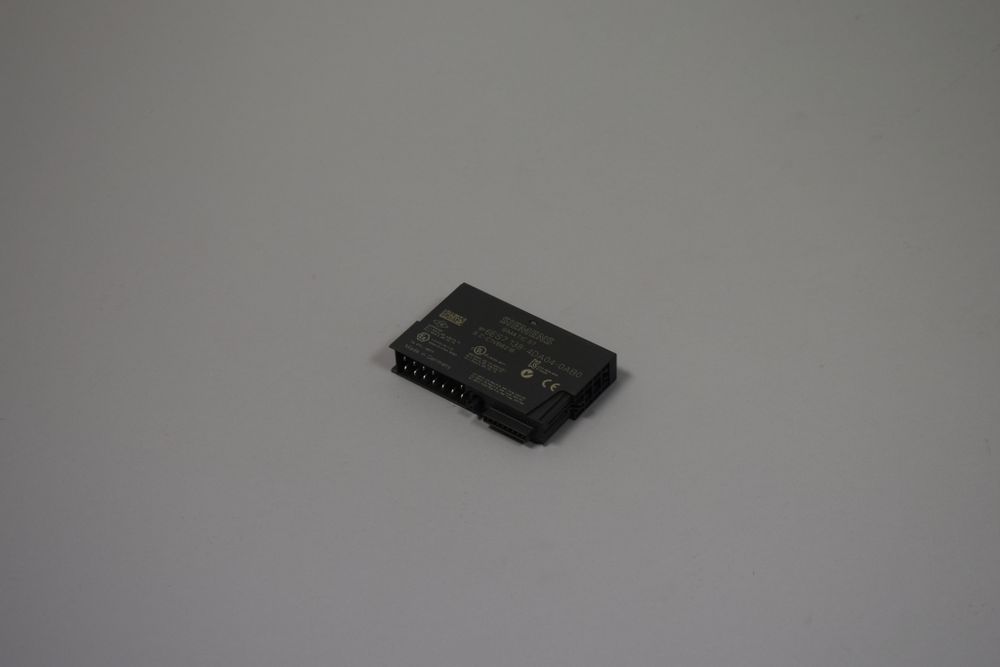 SIEMENS  6ES7138-4DA04-0AB0