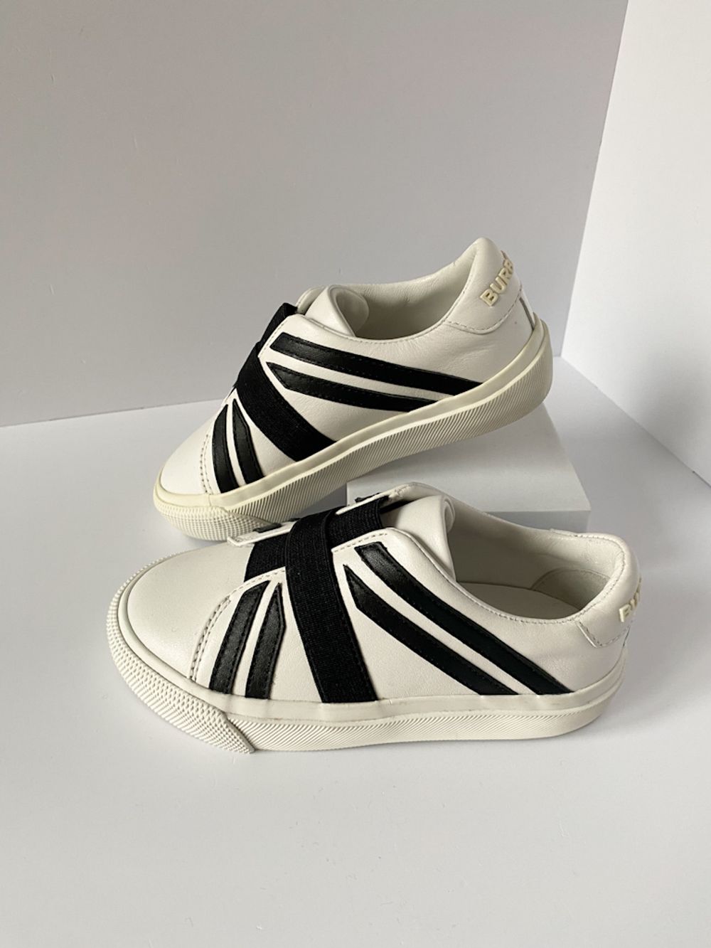 Кожаные кеды Burberry, 24