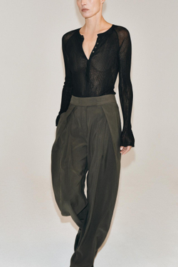 ZARA БРЮКИ СО СКЛАДКАМИ — ZW COLLECTION, ХАКИ