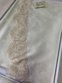 Скатерть 220 и 12 салфеток Palombella Brenda Traviata сливочные