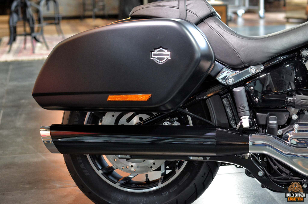 Мотоцикл Harley-Davidson Sport Glide Softail (Vivid Black)