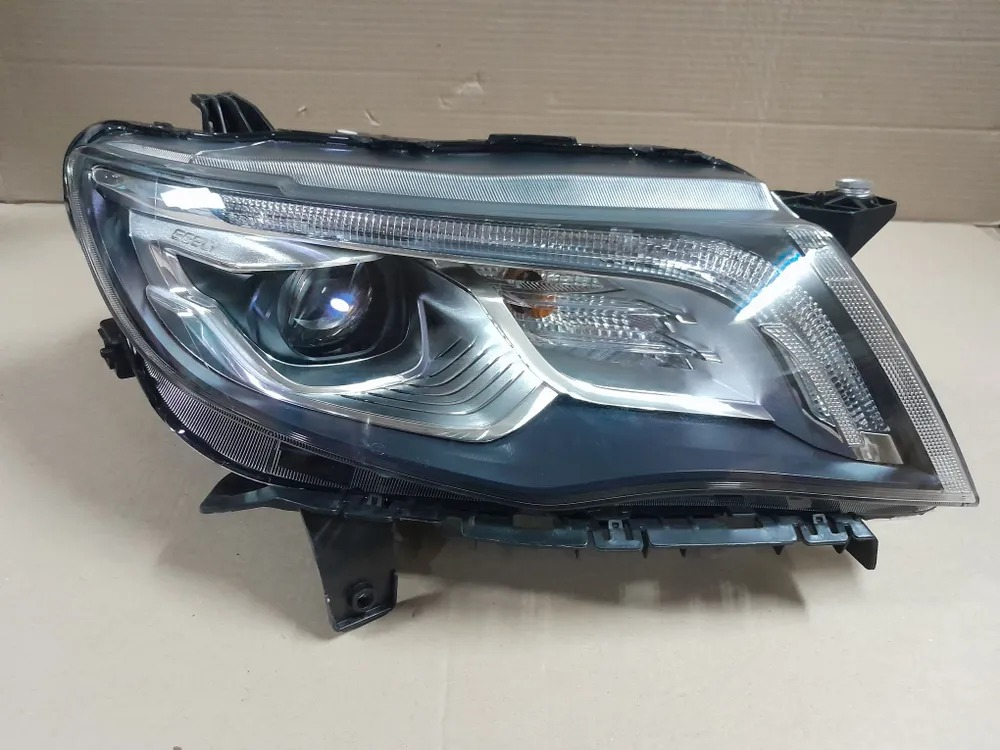 Фара правая Geely Atlas LED