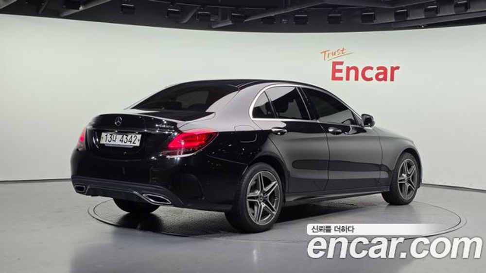 Mercedes-Benz C-Class C220 d 4MATIC AMG Line — 2019
