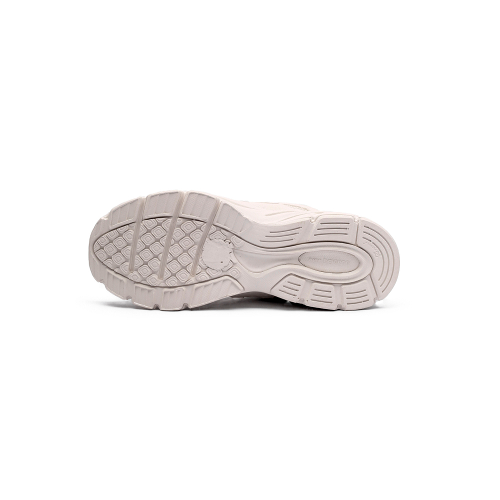 Гипсовая фигура New Balance 990v4 by Nikita Trik "Bone White"