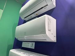 Настенная сплит-система Electrolux EACS/I-09HP/N8_23Y_in + EACS/I-09HP/N8_23Y_out, белый