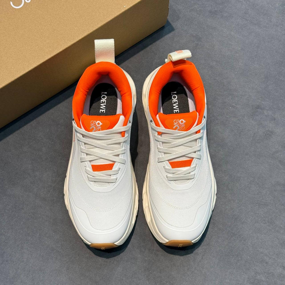 Кроссовки On Running x Loewe
