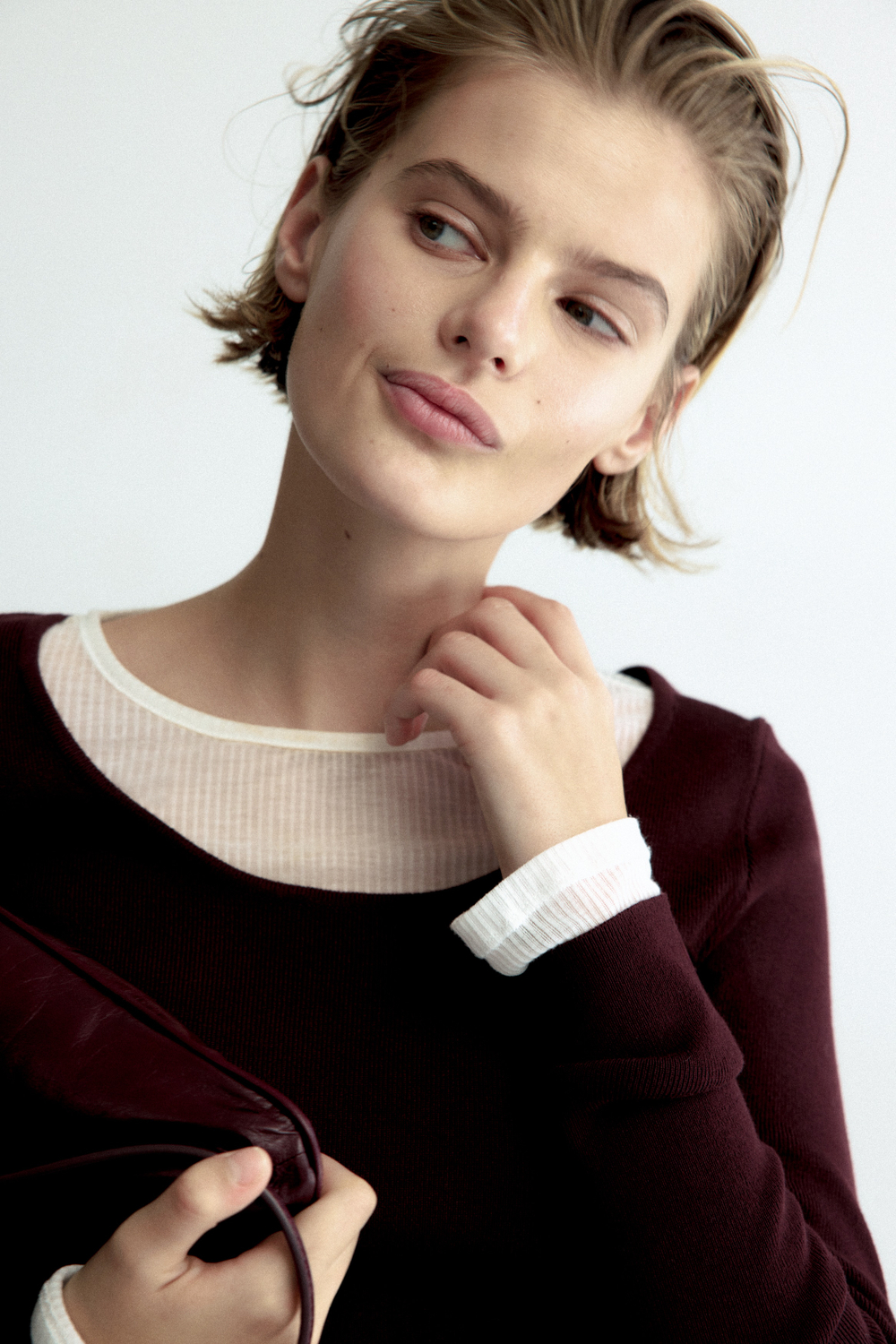 Трикотажный топ с глубоким вырезом - H&M