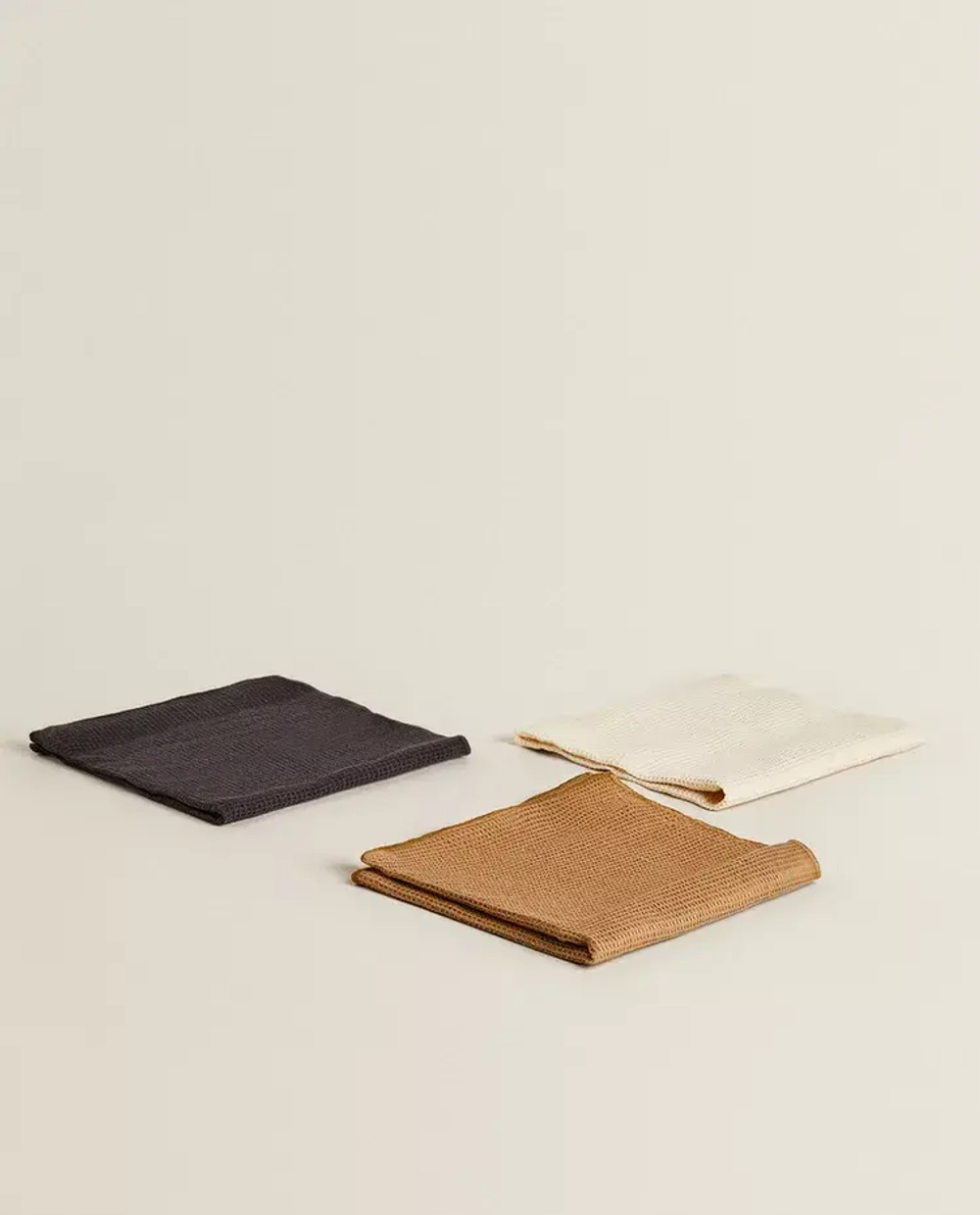 ZARA HOME ВАФЕЛЬНЫЕ КУХОННЫЕ ПОЛОТЕНЦА (НАБОР ИЗ 3 ШТ.), СЕРЫЙ/КОРИЧНЕВЫЙ