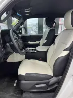 Сиденья капитанские кресла для Toyota Land Cruiser Prado 250 LC250 кожаные белые с электрорегулировкой VIP декор