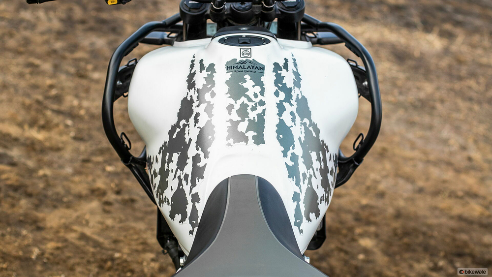 Royal Enfield Himalayan 450 Kamet White (Premium) (бескамерные шины)