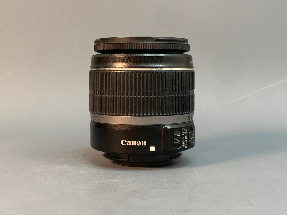 Canon 600D Kit 18-55mm 3.5-5.6 IS 12.000 кадров