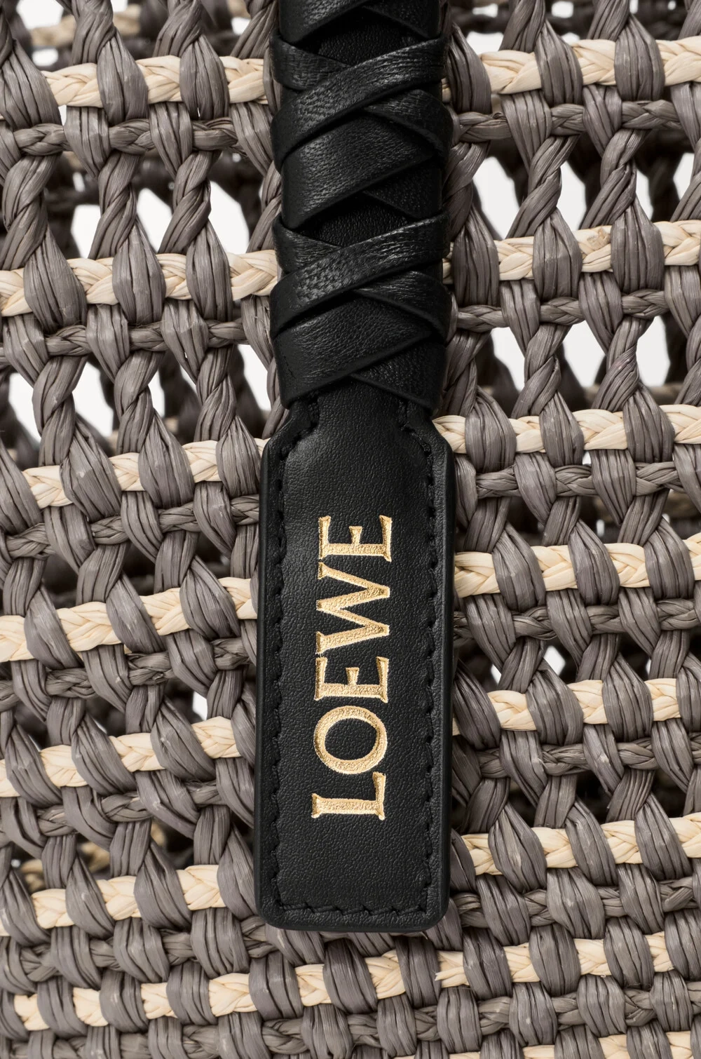 Loewe Среднего плетеная сумка-корзина Braid из пальмы и телячьей кожи, хаки