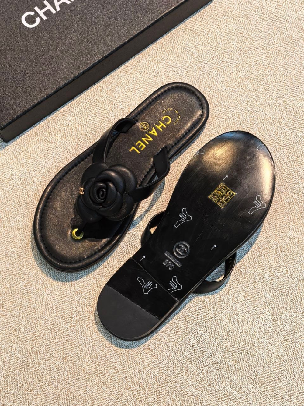 Шлепанцы Chanel