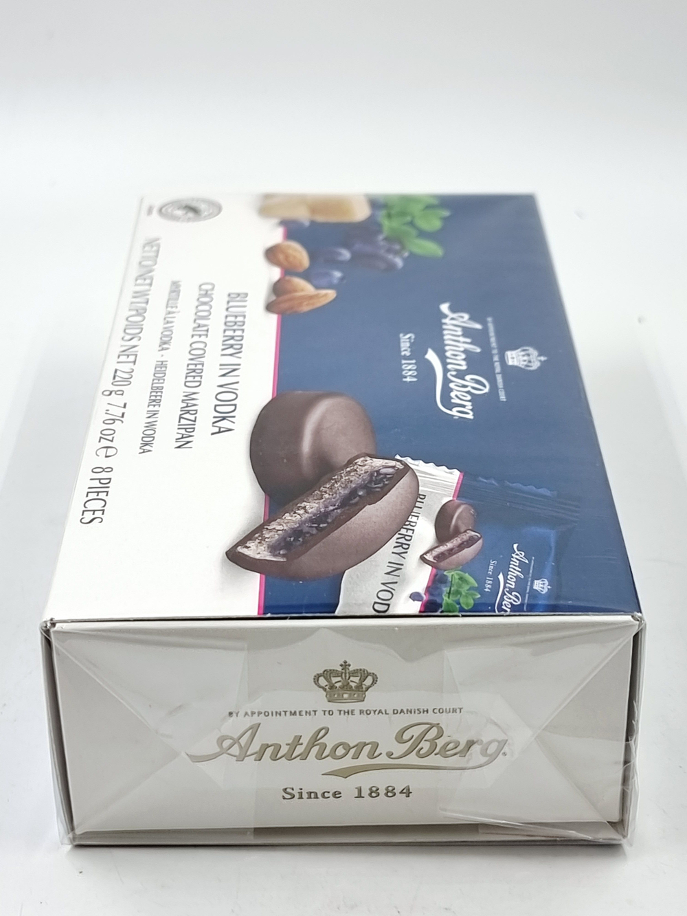 Anthon Berg конфеты шоколадные Blueberry in Vodka Черника в водке с марципаном, 220 г
