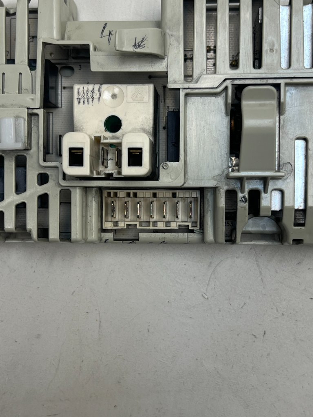 WFC2063OE кт79 Электронный модуль для стиральной машины Bosch 5550006572 б/у