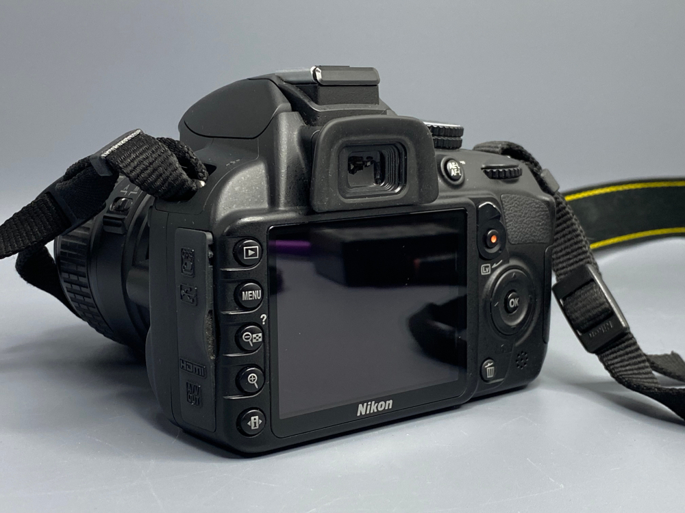 Nikon D3100 + 18-55mm — 6 500 кадров