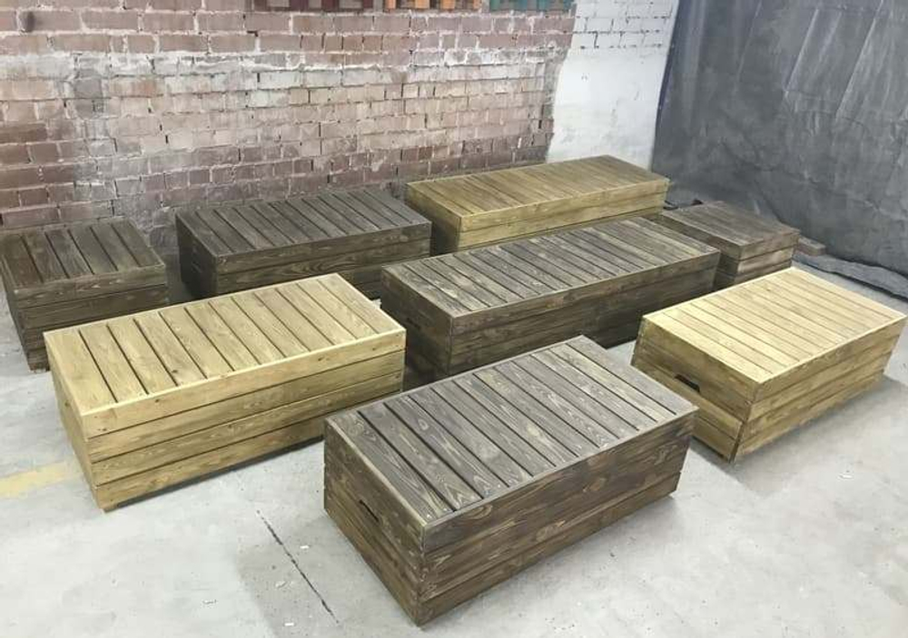 Мебель для мероприятий из натурального дерева
