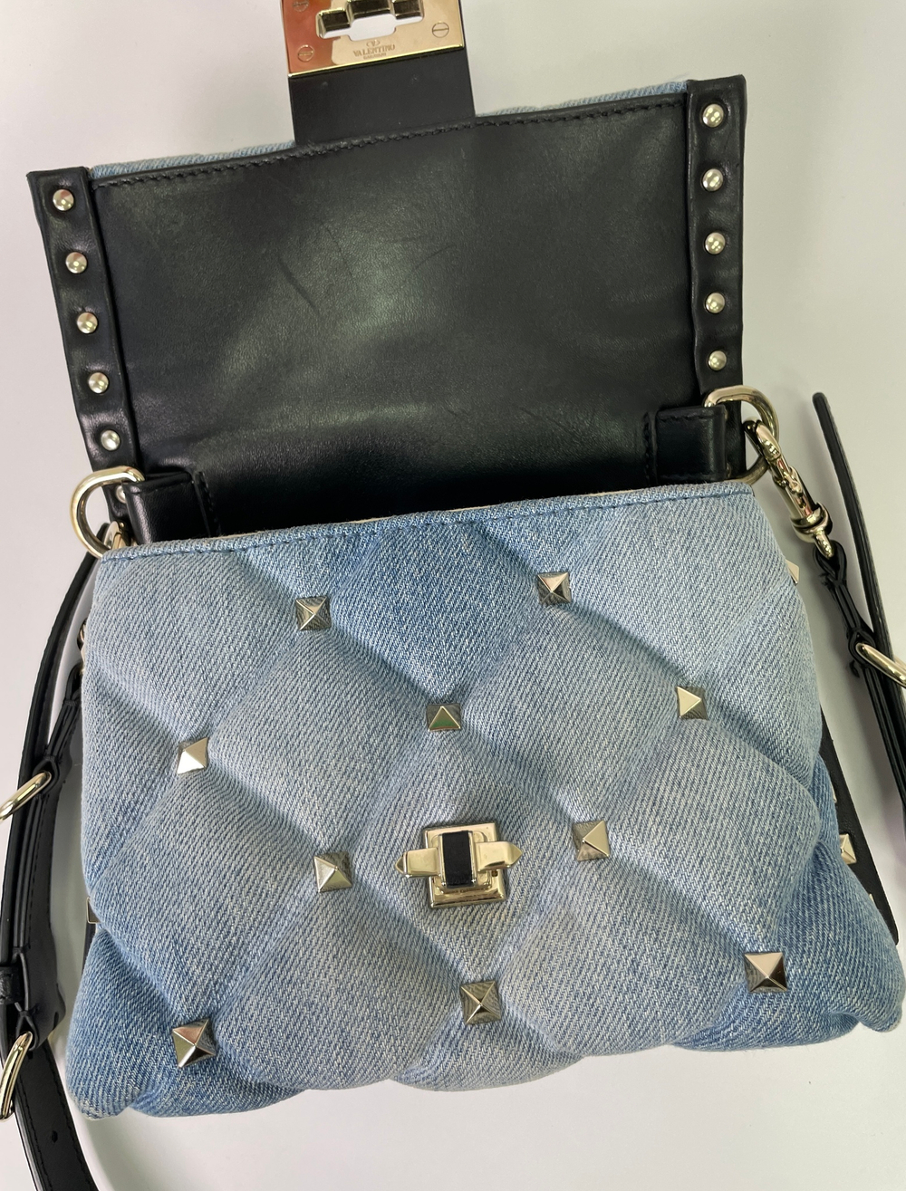 Сумка Valentino Garavani Candystud Top Handle Bag Leather