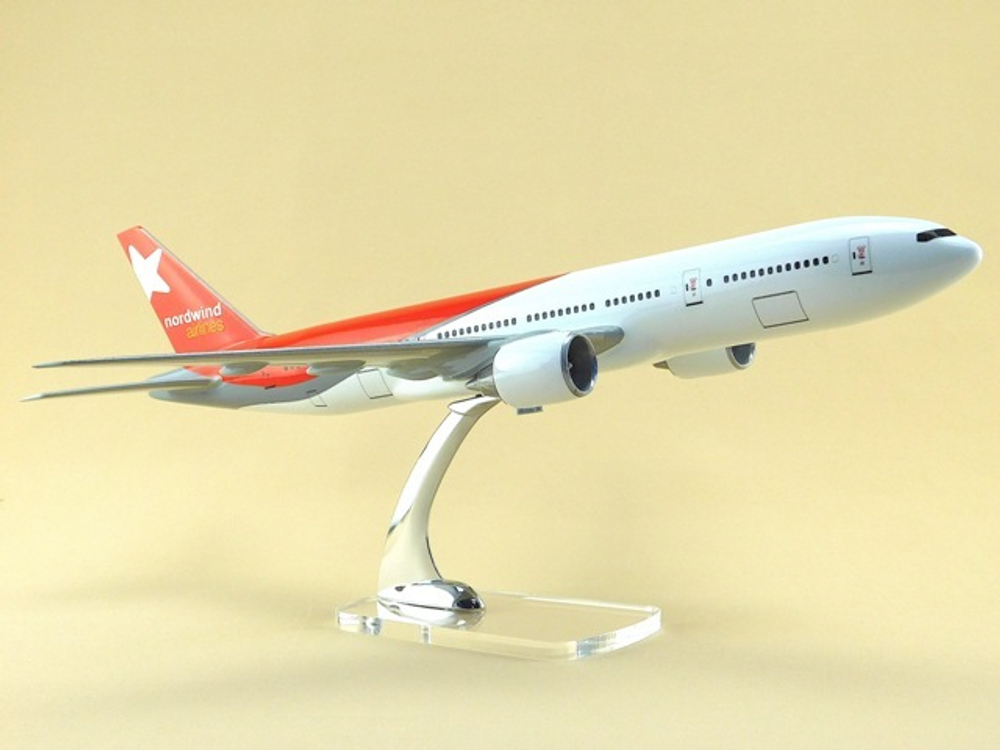 Модель самолета Boeing 777-200 (М1:144, Nordwind)