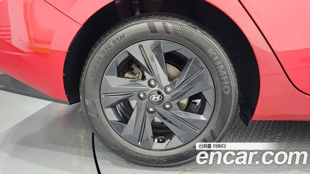 Hyundai AVANTE 1.6 — 2023
