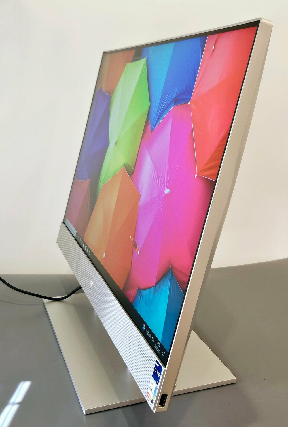 Моноблок HP 27-dp1008ur. Конфигурация: Intel Core i7 1165G7 2.8 ГГц/16 ГБ/512 ГБ SSD/Intel Iris Xe Graphics/Windows 10 Домашняя/27"/1920х1080 пикс.