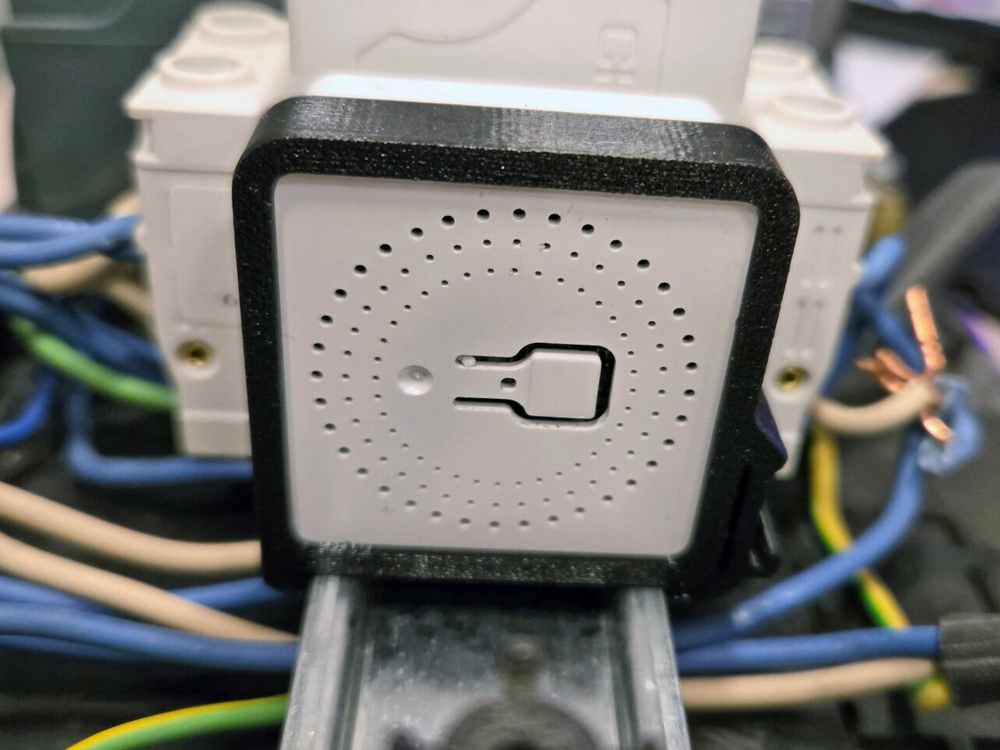 Крепление боковое для реле Aubess на динрейку Тuya Аubess Mini Smart Switсh, чёрное