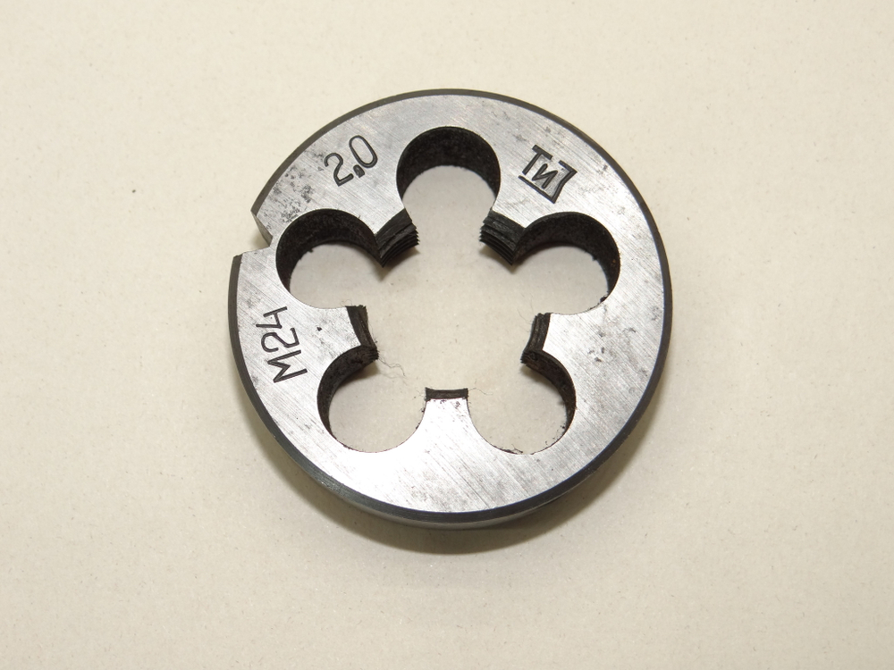 Плашка М24х2 d=55мм