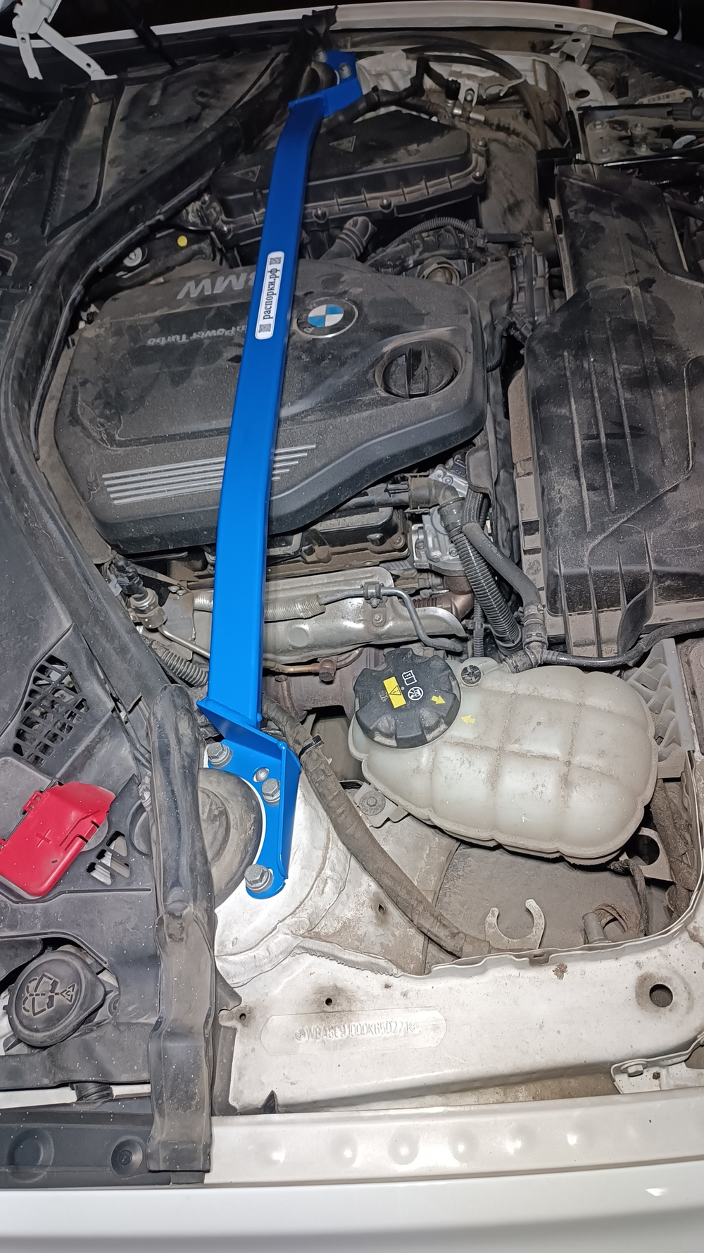 Распорка передних стоек (цельная) BMW F30 (ПОД ЗАКАЗ)