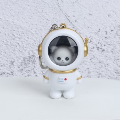 Брелок Котик космонавт белый