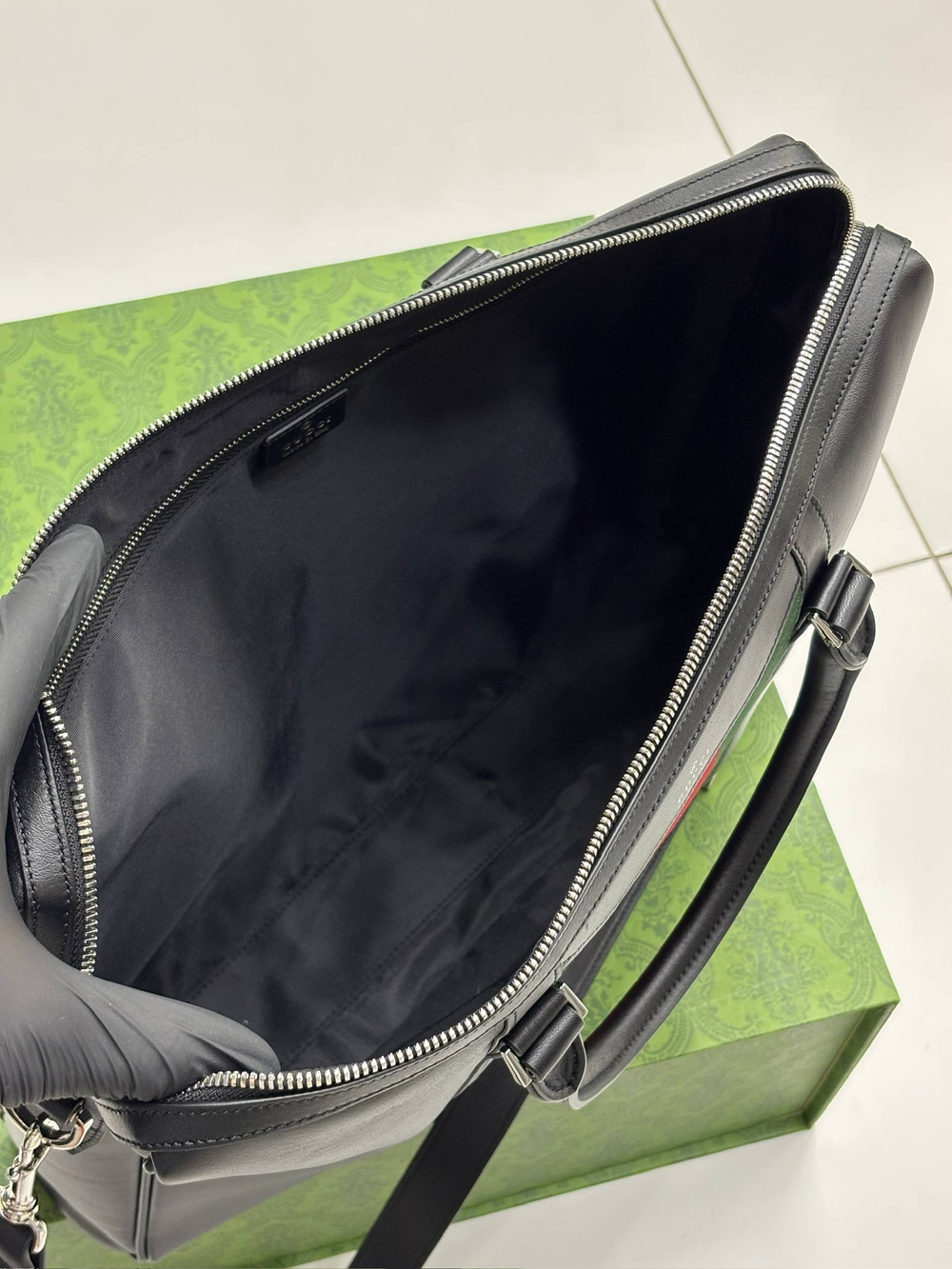 Портфель Gucci Mega Web Trademark Medium Briefcase