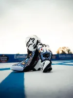 ALPINESTARS – Экипировка для автоспорта и картинга | Гоночные костюмы, обувь, перчатки, бельё и аксессуары