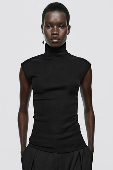 Massimo Dutti Топ из 100% шерсти - Limited Edition, черный