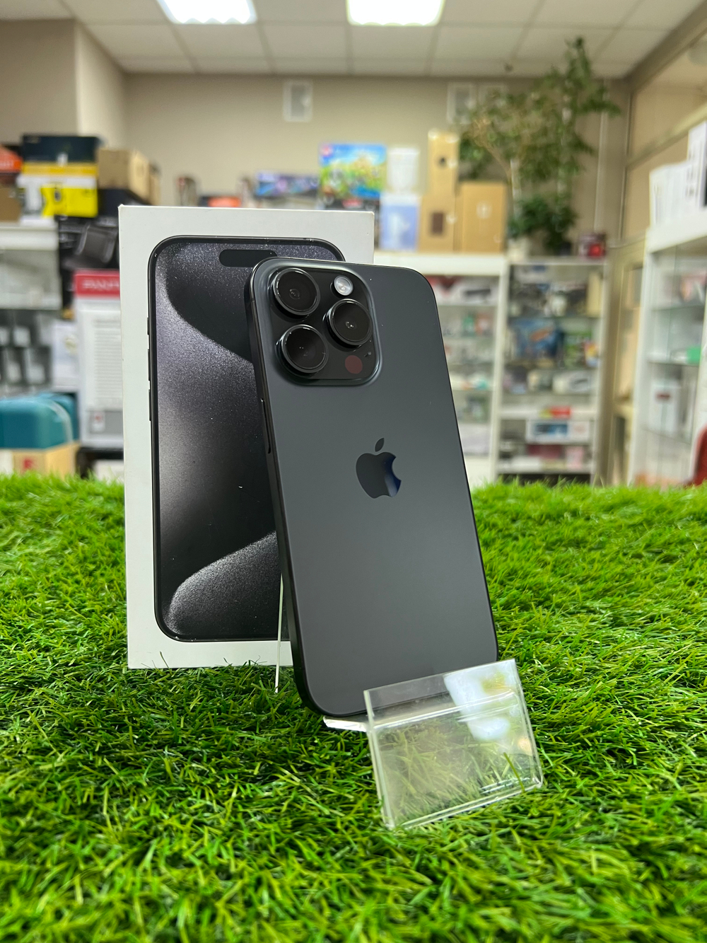 Б/У iPhone 15 Pro 256Gb Black Titanium