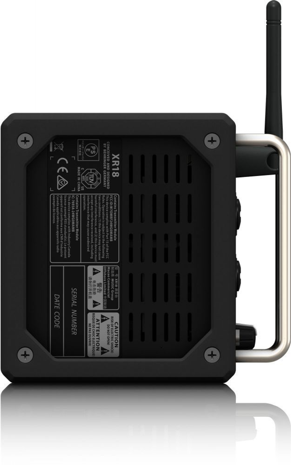 Behringer XR18