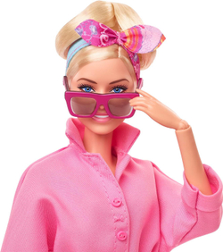 Кукла Barbie Movie Марго Робби в розовом комбинезоне