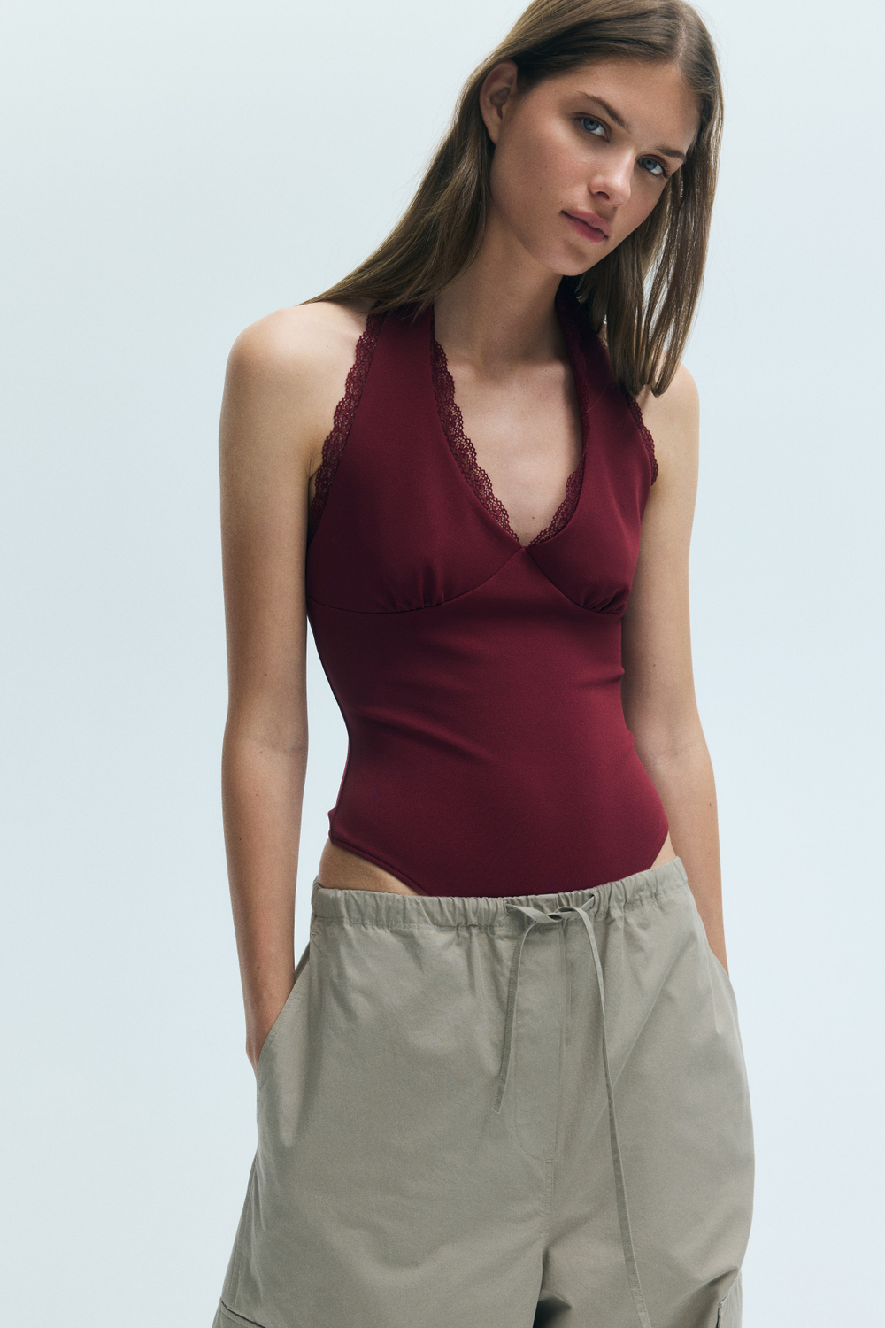 Боди с кружевной лентой и бретелью через шею - H&M