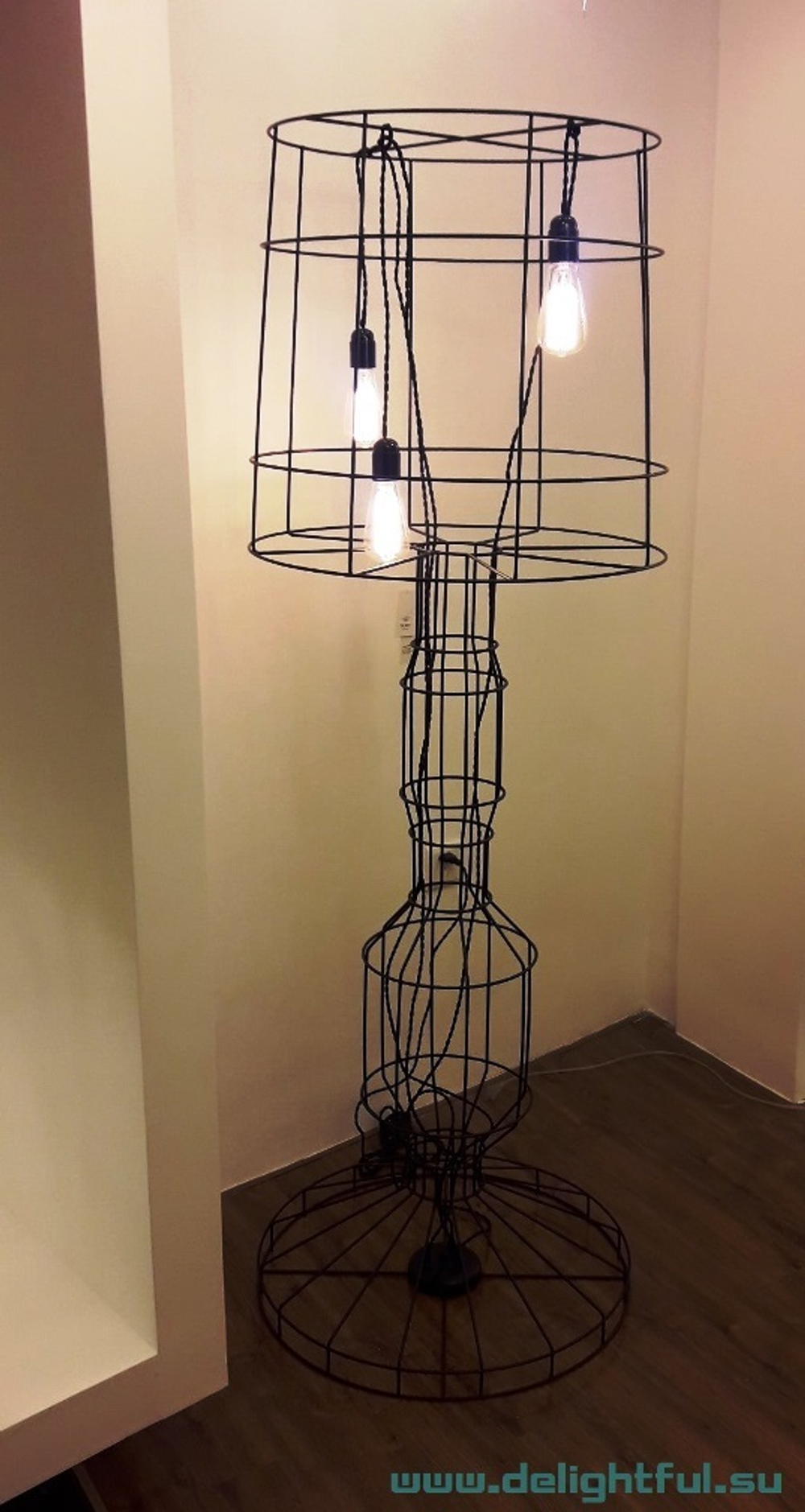 KARMAN-SISMA-Floor-lamp