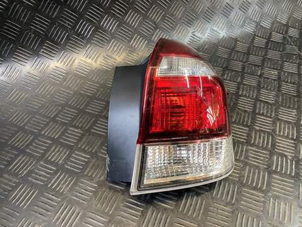 стоп правый Toyota Corolla Fielder NZE161 164 NKE165 13-106