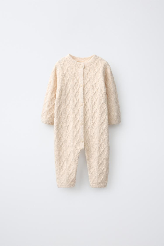 ZARA ТРИКОТАЖНЫЙ КОМБИНЕЗОН С КОСАМИ, ЭКРЮ