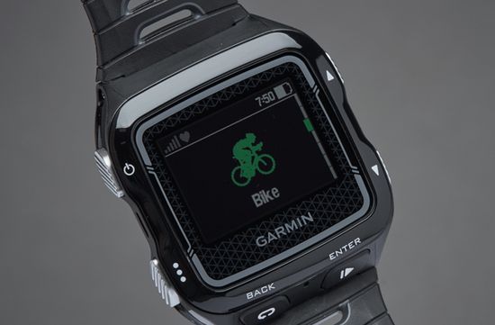 Спортивные смарт часы Garmin Forerunner 920XT Tri Bundle 010-01174-41