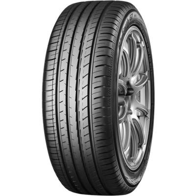 Автошина Yokohama 235/45 R17 97W BluEarth-GT AE51
