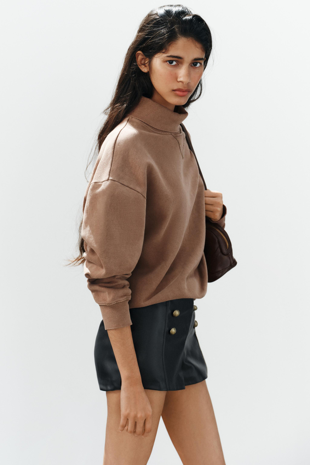 МИНИ-ШОРТЫ ИЗ ТВИЛА С ПУГОВИЦАМИ — ZARA
