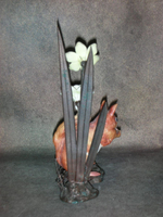 Статуэтка. Фарфор. Белочка с нарциссами. Royal Worcester. Англия