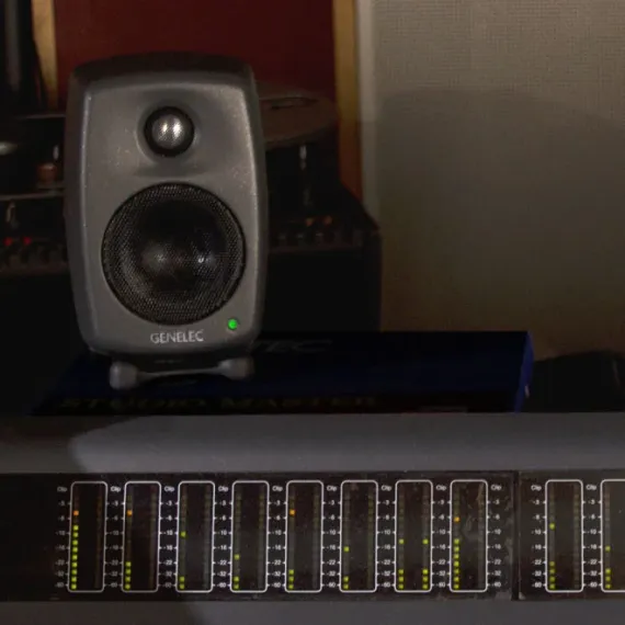 Genelec 8010AP