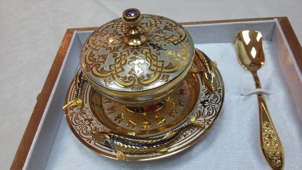 Икорница "Стерлядки" с крышечкой